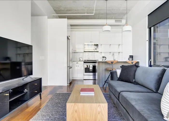 River N 1br W Gym Pool Wd Nr Mag Mile Chi-440